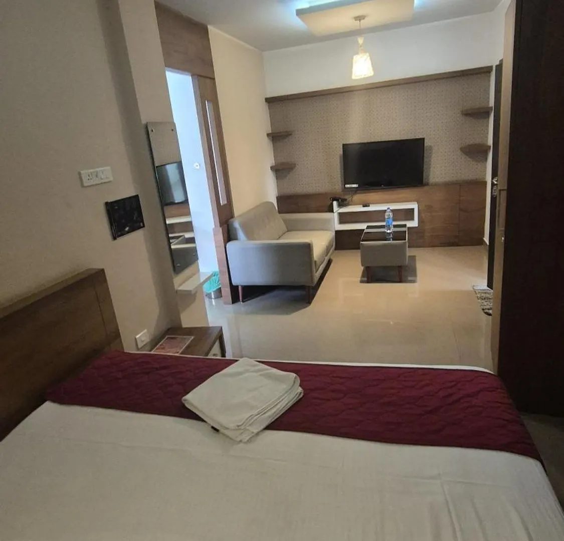 Hotel Royal Plaza Wayanad Vythiri