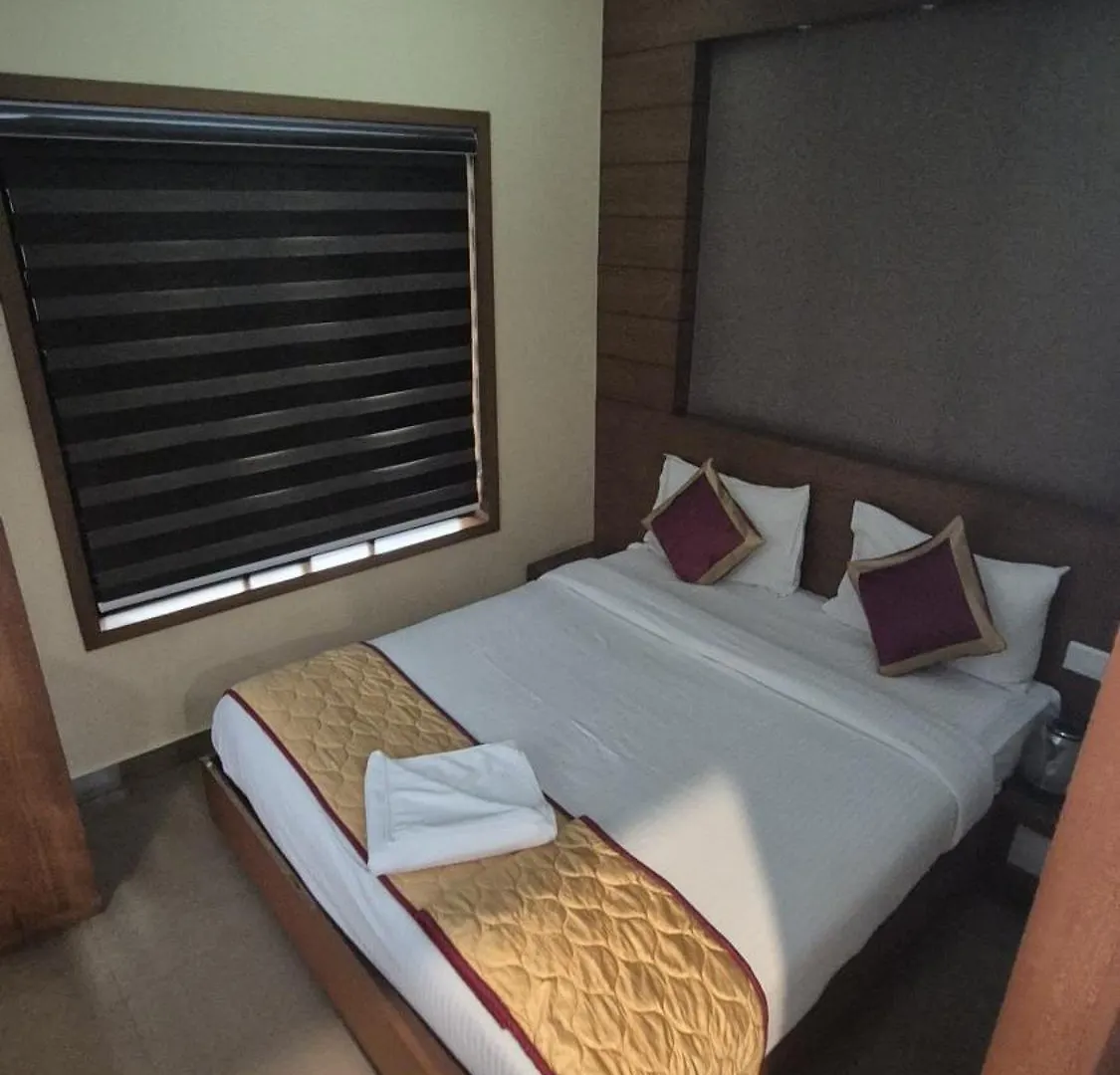 Hotel Royal Plaza Wayanad Vythiri