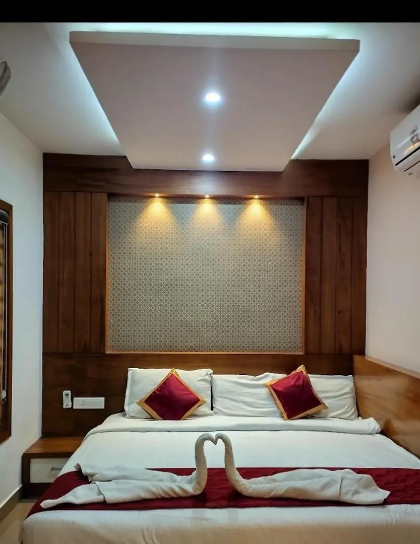 ***  Hotel Royal Plaza Wayanad Vythiri India