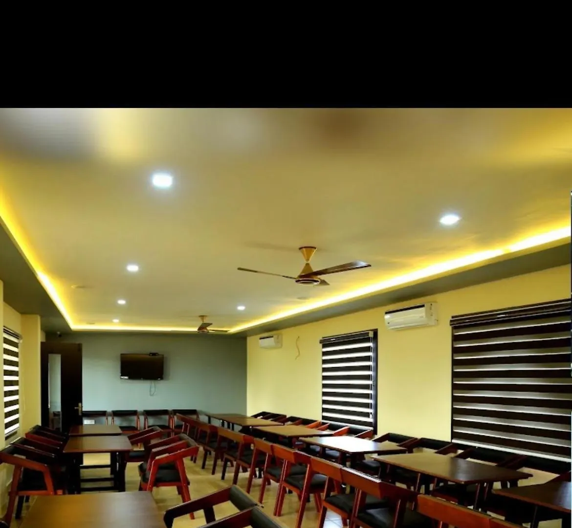 Hotel Royal Plaza Wayanad Vythiri