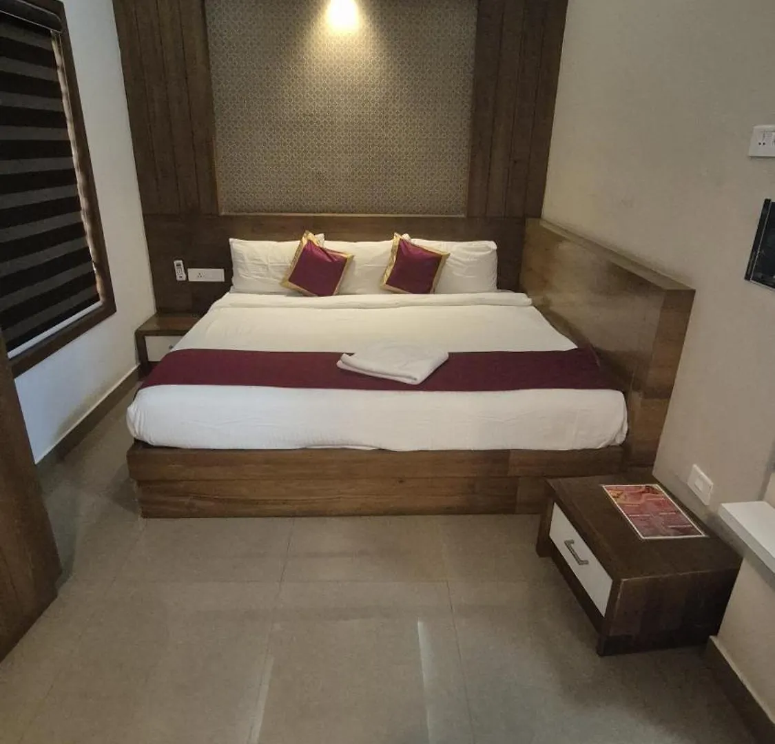Royal Plaza Wayanad Hotel Vythiri 3*,